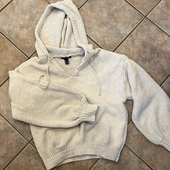 Forever 21 sweater - Picture 1 of 3